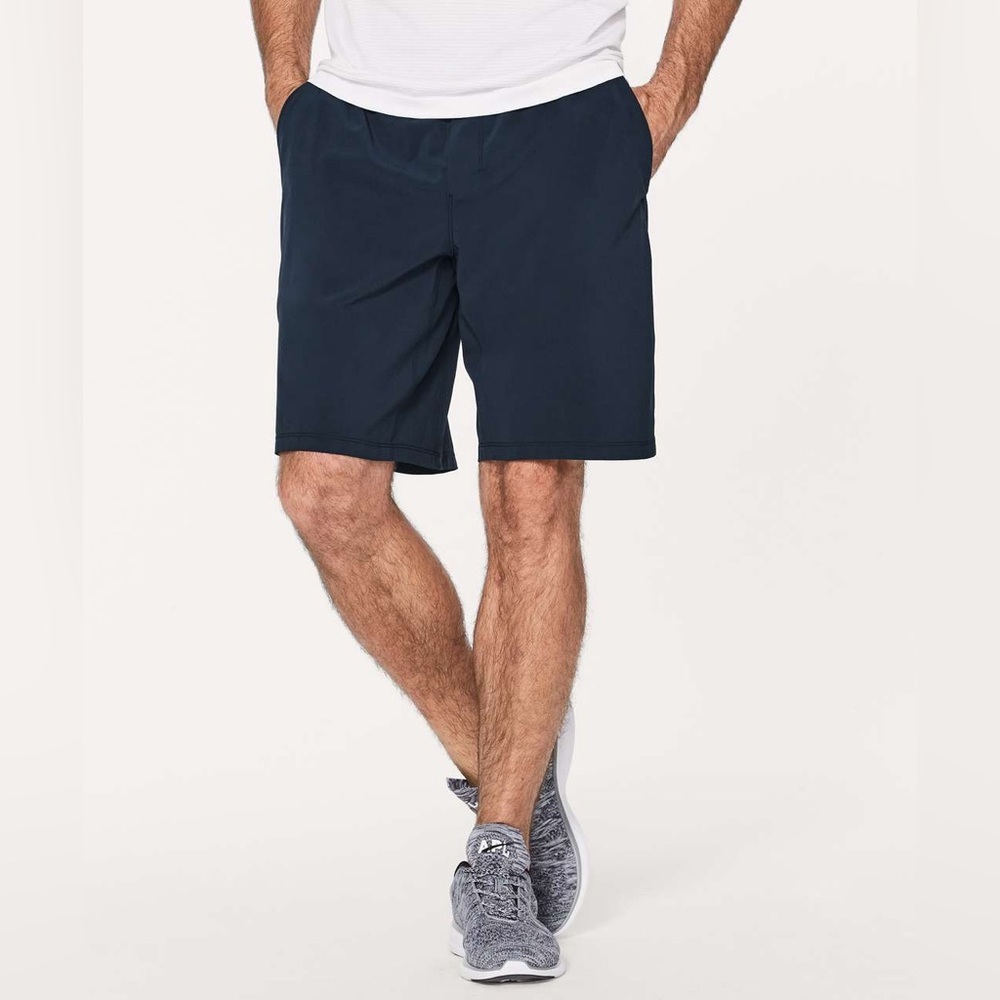 Lululemon Pace Breaker Short Linerless 9” in Nautical Navy